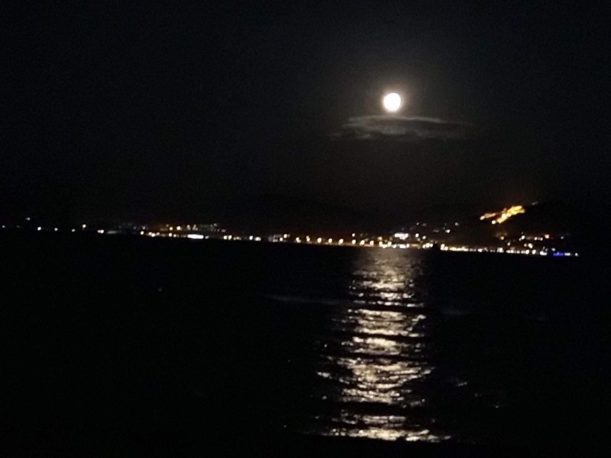 纳夫普利翁Παραθαλάσσιο Σπίτι Θαλάσσια Αυρα别墅 外观 照片